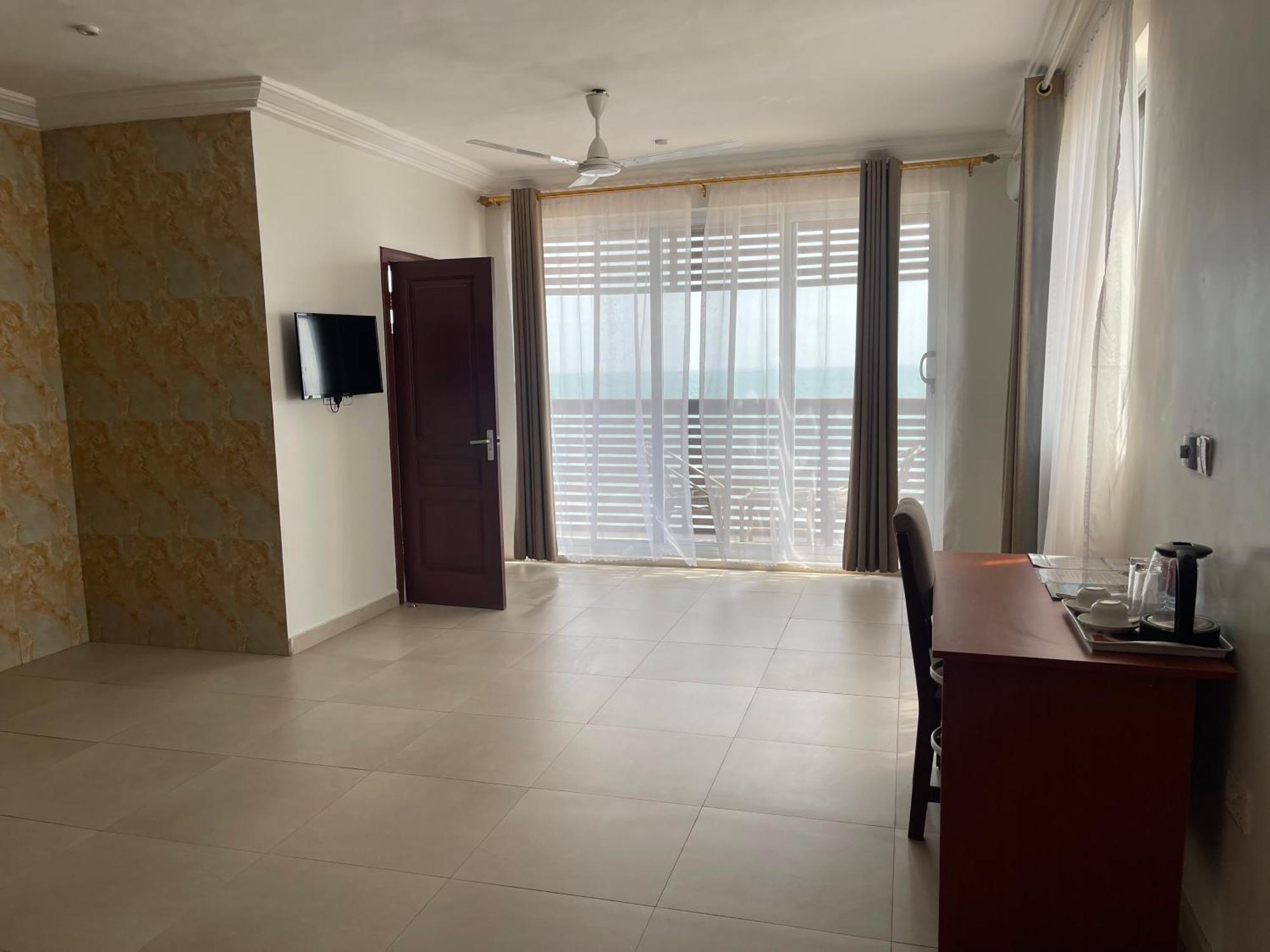 Ocean Green Beach Resorts And Villas Prampram Екстериор снимка