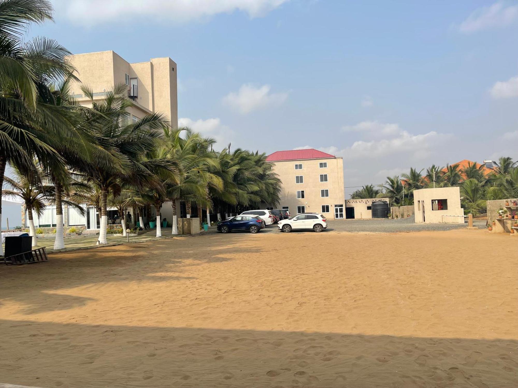 Ocean Green Beach Resorts And Villas Prampram Екстериор снимка