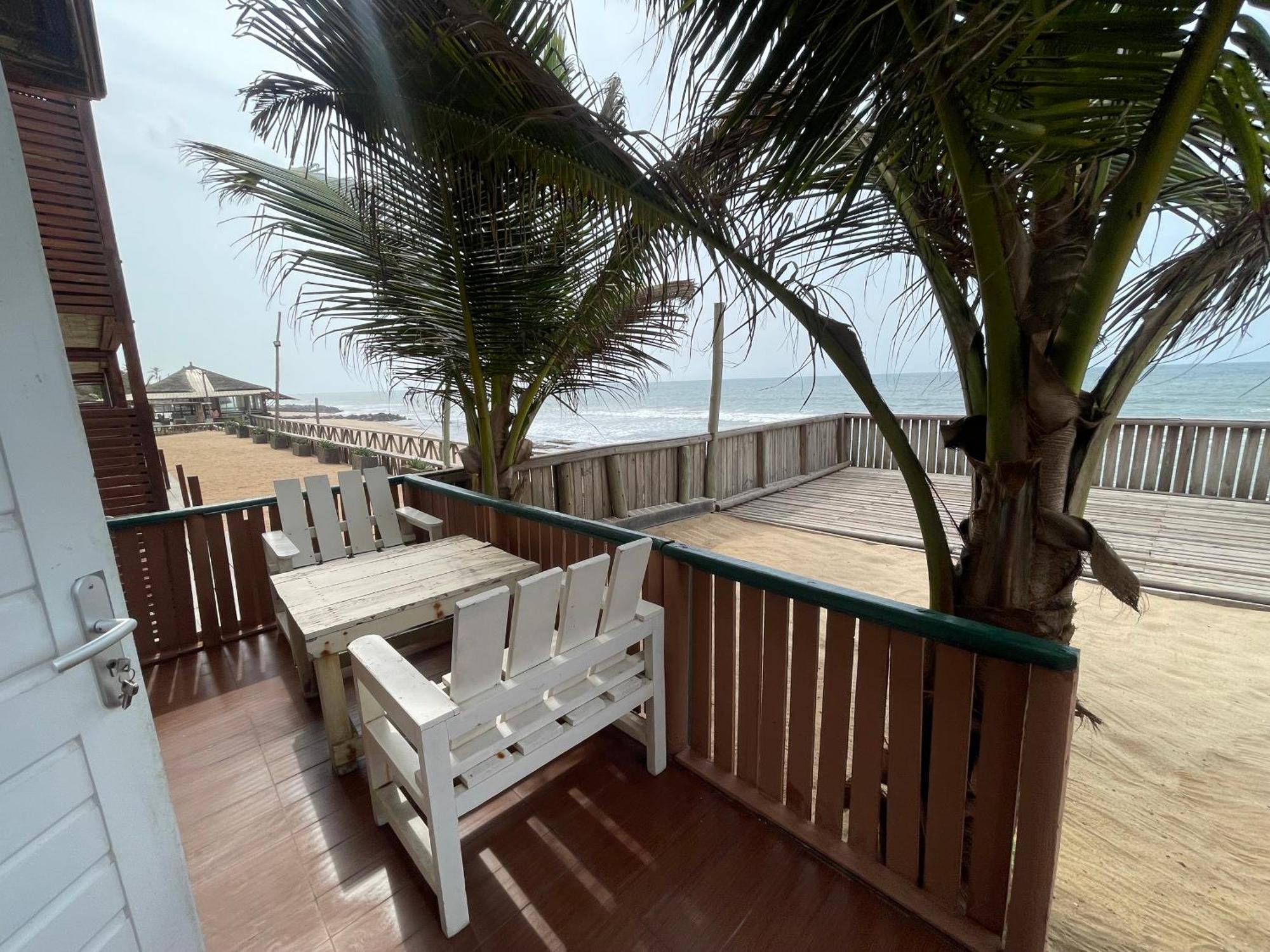 Ocean Green Beach Resorts And Villas Prampram Екстериор снимка